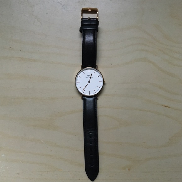 DANIEL WELLINGTON WATCH - Picture 1 of 1